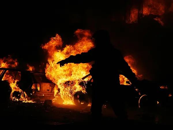 Εξέγερση για τη δολοφονία Γρηγορόπουλου