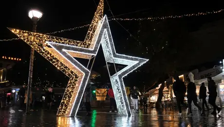 Χριστουγεννιάτικος στολισμός στο Ηράκλειο της Κρήτης