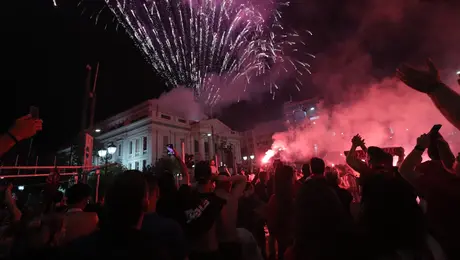 Πανηγυρισμοί Ολυμπιακών στον Πειραιά